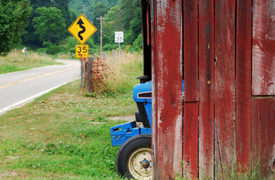 5 Amish Farmers Dead, 10 Injured in NY Tractor, Vehicle Crash