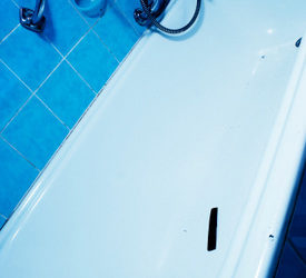 CDC Warning: Bathtub Refinishing Chemical Linked to 13 Deaths