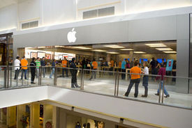 Woman, 83, Sues Apple for $1M After She Breaks Her Nose on Glass Doors