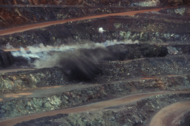 Mesothelioma news report: Quebec Town Planning to Expand Asbestos Mining